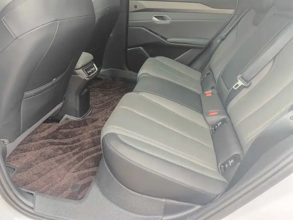 BYD Qin L 2025 из CN, фото 10