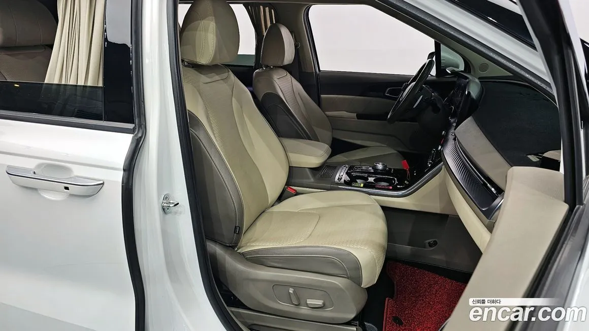 Kia Carnival — фото 10