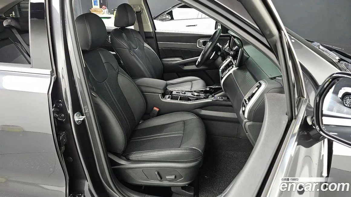 Kia Sorento — фото 10
