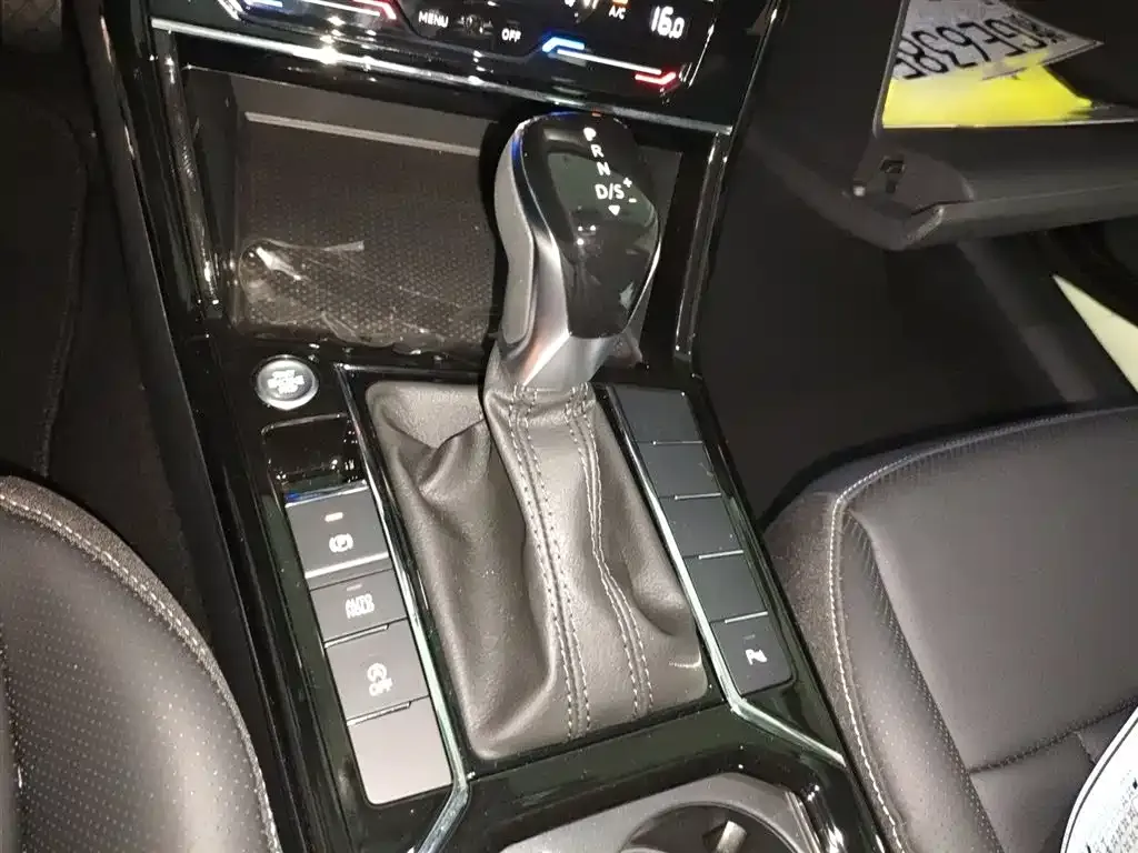 Volkswagen Passat — фото 7