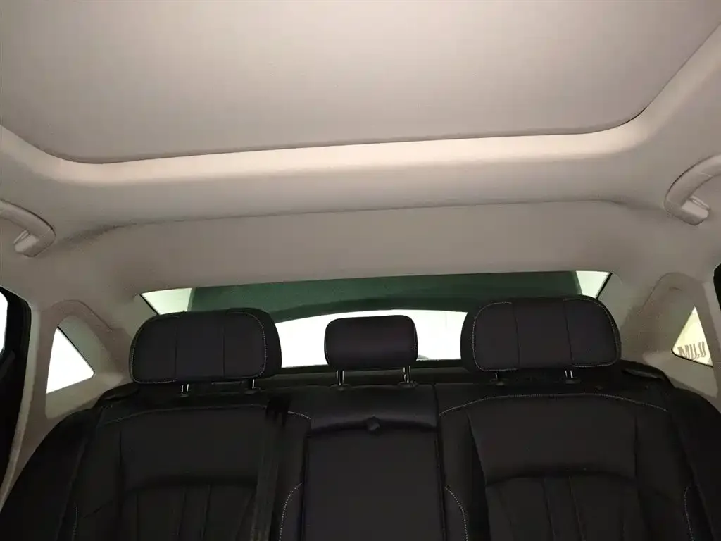 Volkswagen Passat — фото 9