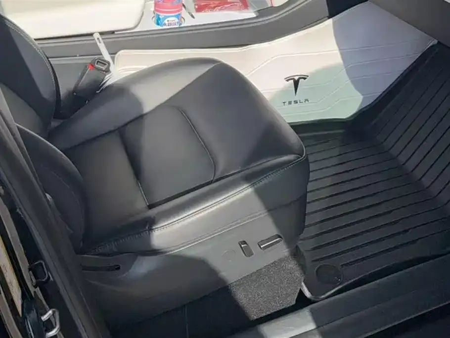 Tesla Model Y 2022 из CN, фото 8