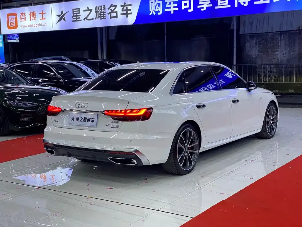 Audi A4L 2022 из CN, фото 5
