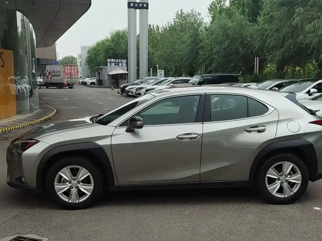 Lexus UX 2023 из CN, фото 3