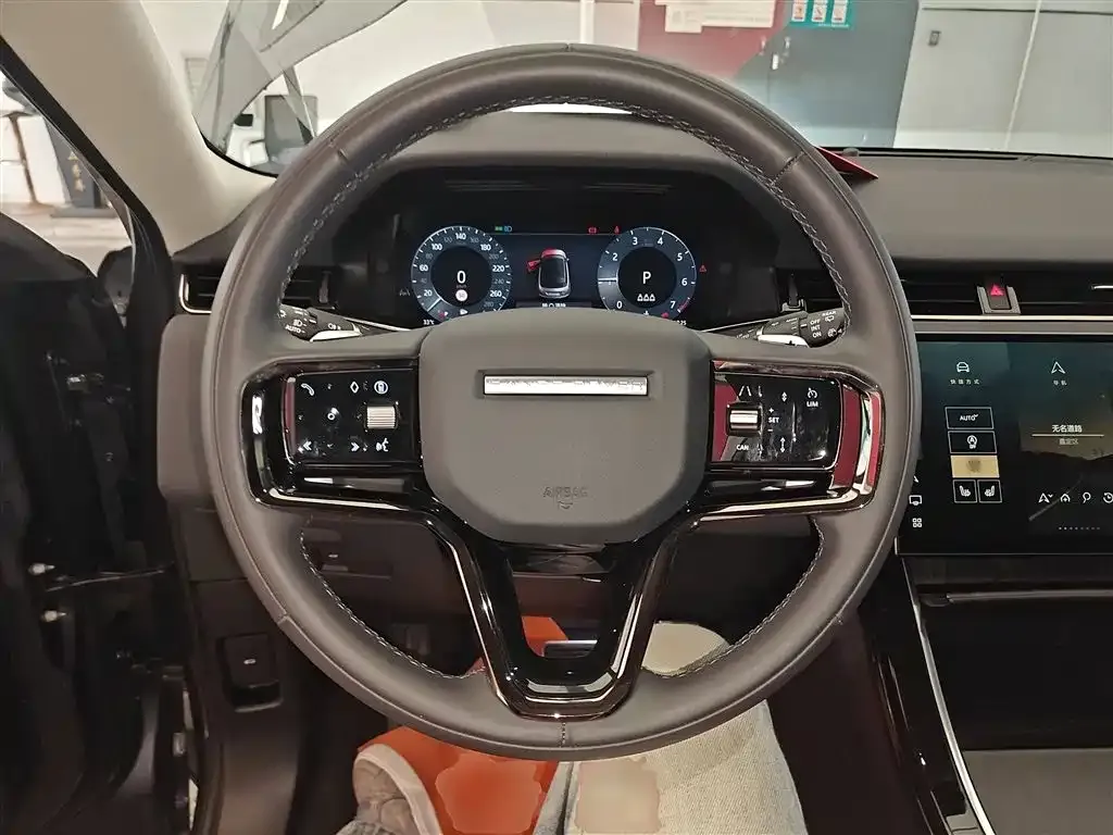 Land Rover Evoque 2025 из CN, фото 3