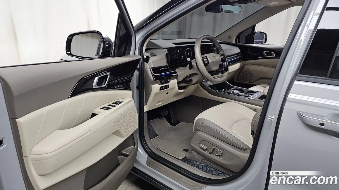 Kia Carnival — фото 10