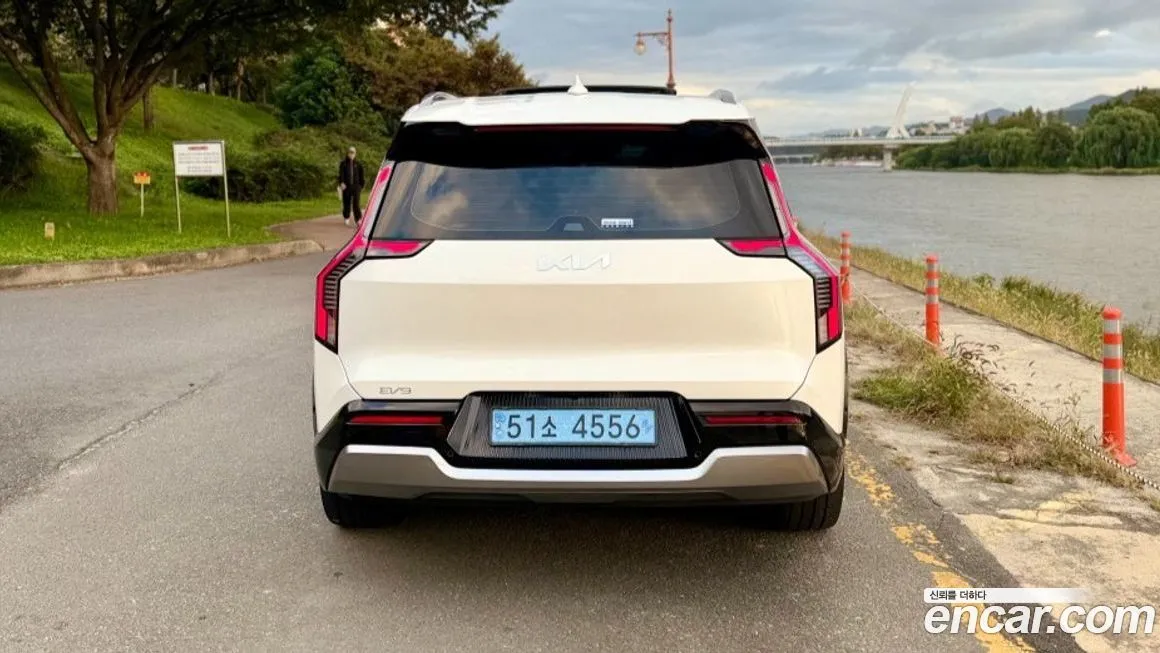 Kia EV9 — фото 3