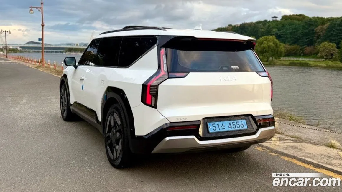 Kia EV9 — фото 4