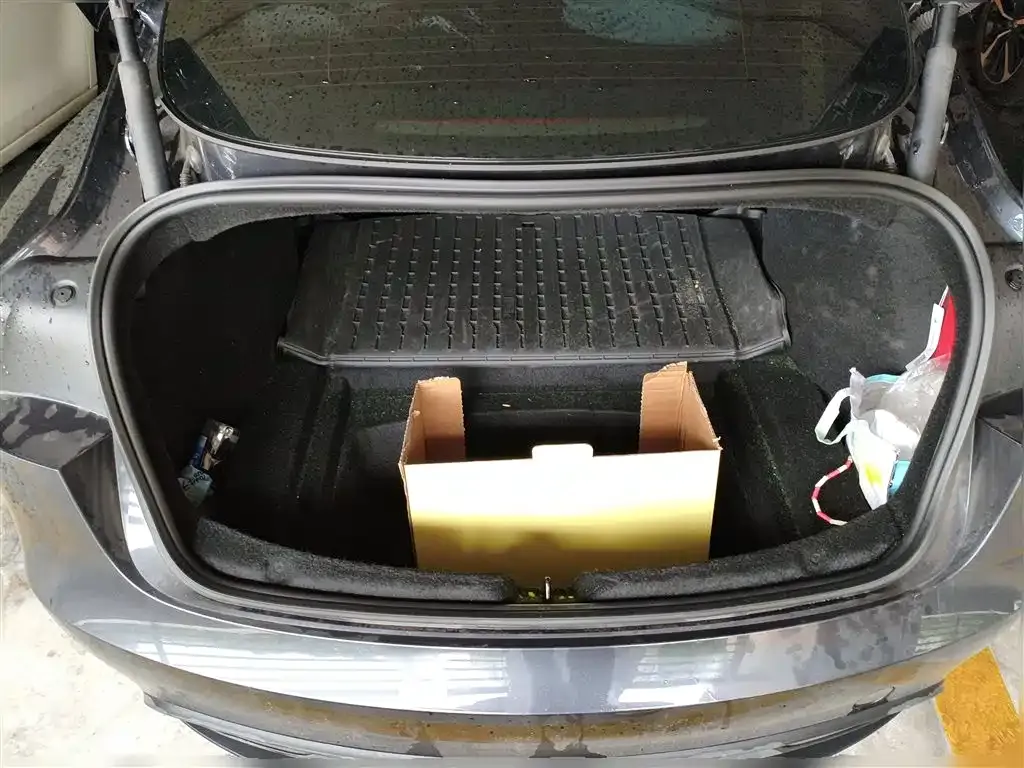 Tesla Model 3 — фото 10