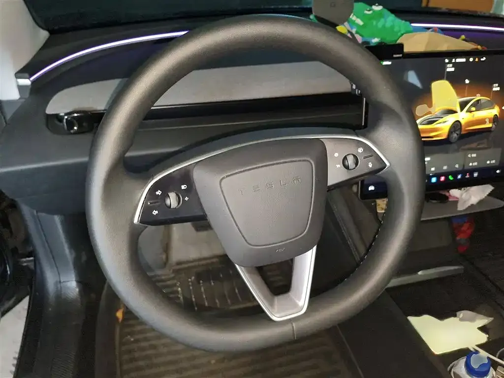 Tesla Model 3 — фото 3