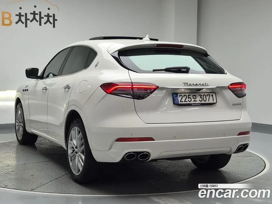 Maserati Levante 2022 из KR, фото 2