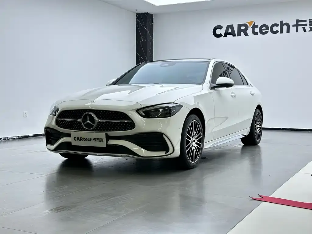 Mercedes-Benz C-Class — фото 1