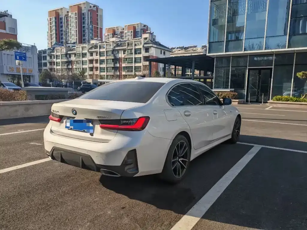 BMW 3 Series 2023 из CN, фото 7