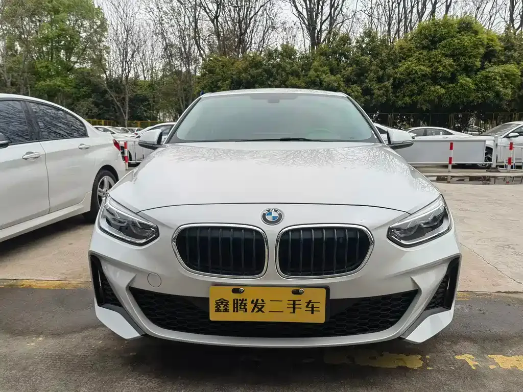 BMW 1 Series 2023 из CN, фото 2