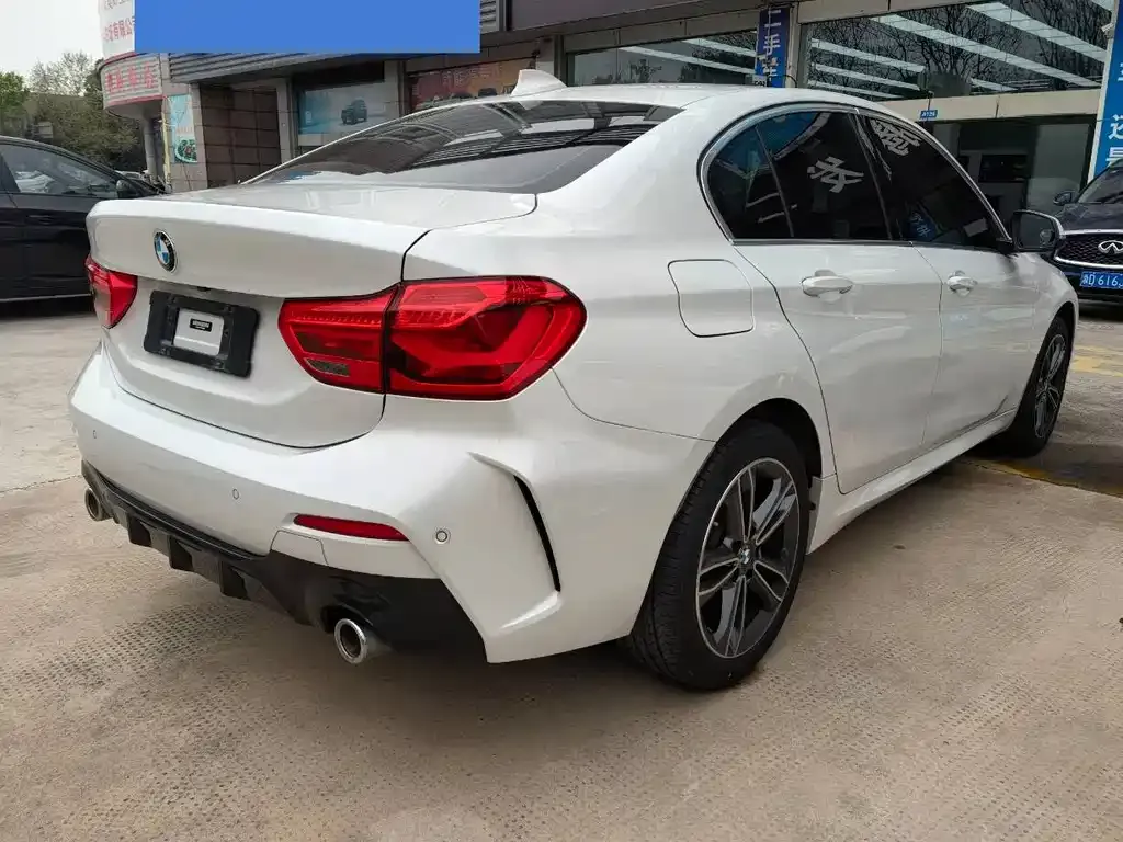 BMW 1 Series 2023 из CN, фото 4