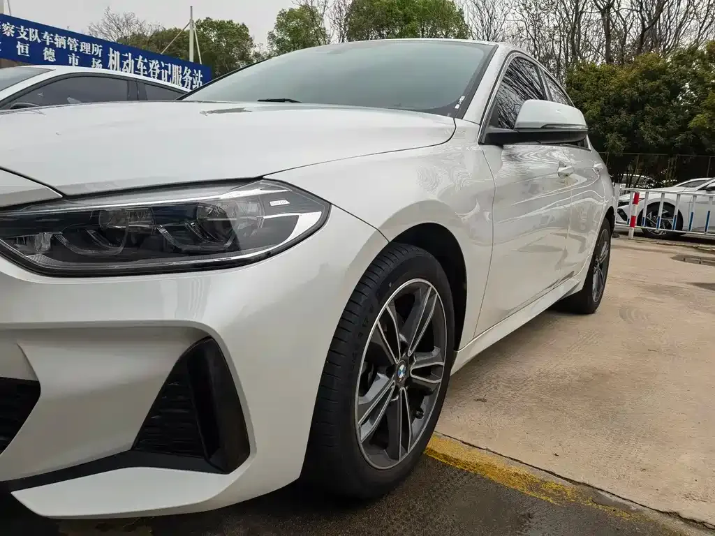 BMW 1 Series 2023 из CN, фото 7