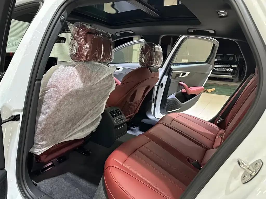 Audi A4L 2025 из CN, фото 9