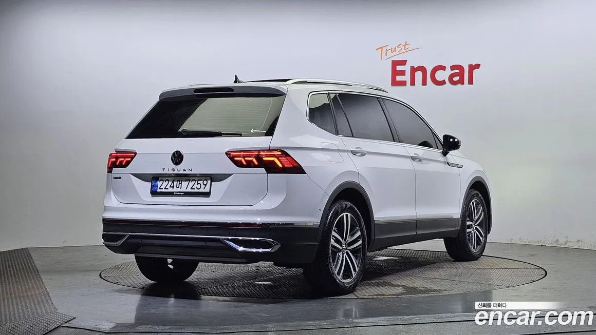 Volkswagen Tiguan 2023 из KR, фото 2