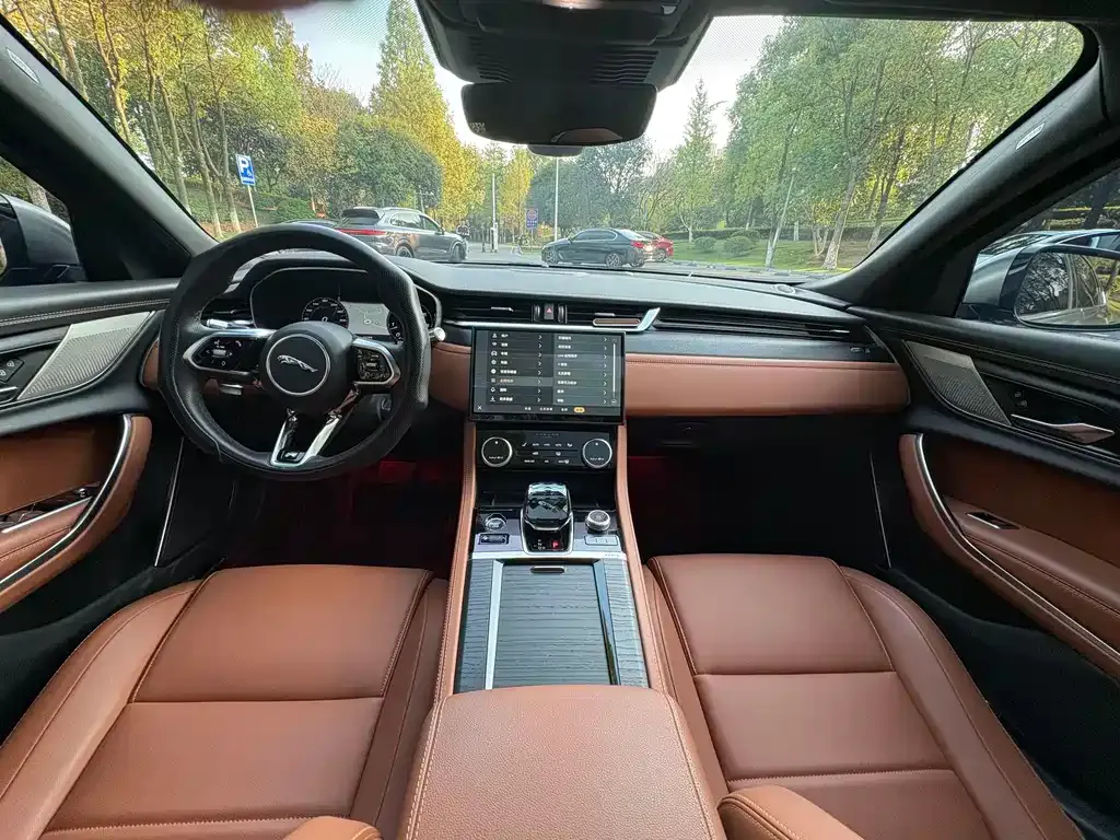 Jaguar XFL 2023 из CN, фото 10