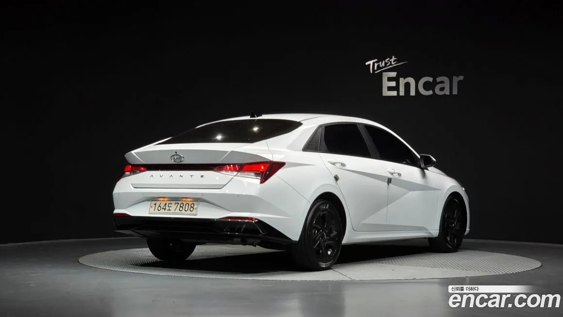 Hyundai AVANTE — фото 2