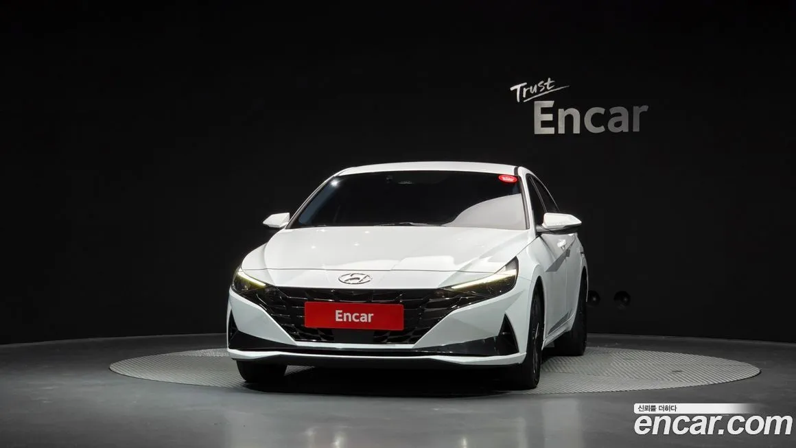 Hyundai AVANTE — фото 3