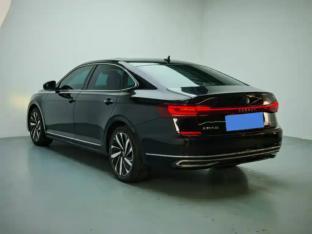 Volkswagen Passat 2021 из CN, фото 4