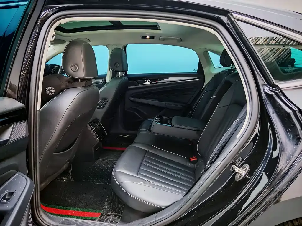 Volkswagen Passat 2021 из CN, фото 8