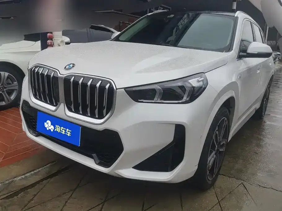 BMW X1 — фото 1