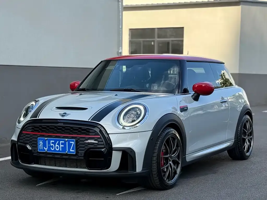 MINI JCW (John Cooper Works)