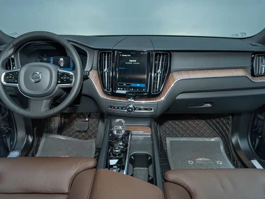 Volvo XC60 2024 из CN, фото 9