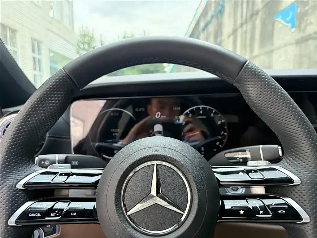 Mercedes-Benz E-Class 2023 из CN, фото 6