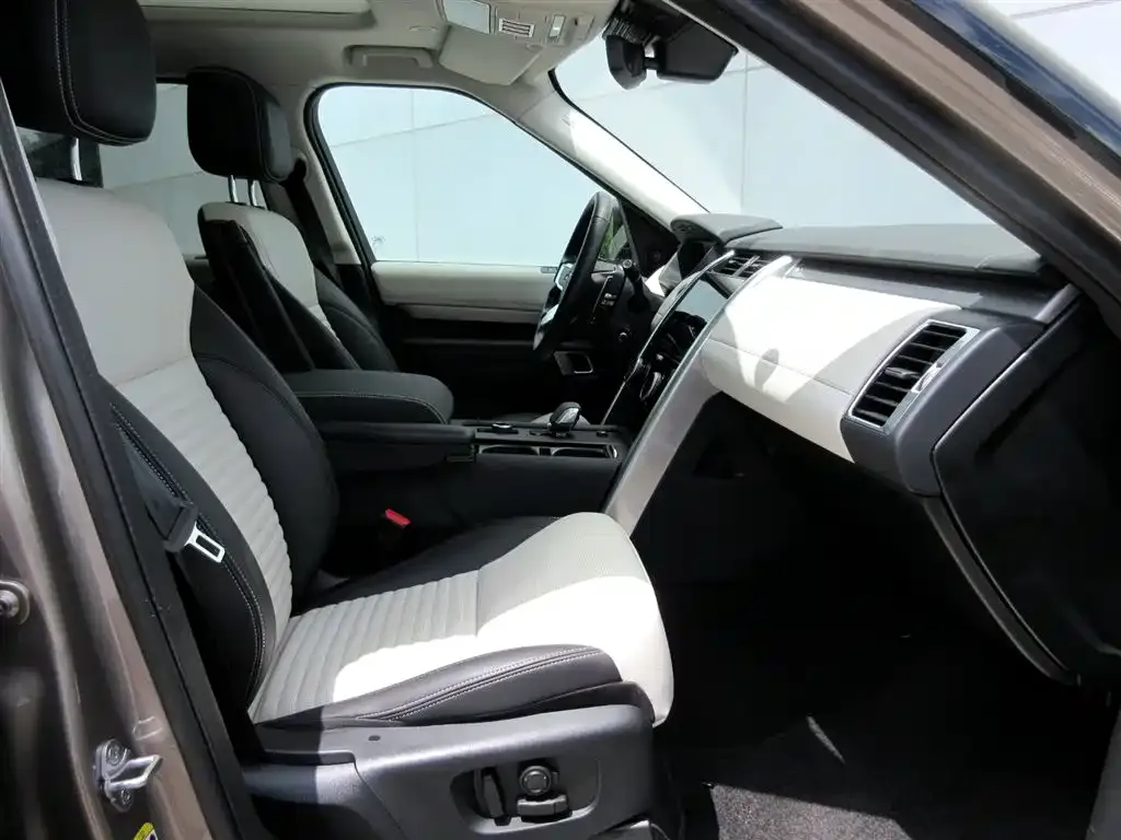 Land Rover Discovery 2024 из CN, фото 10