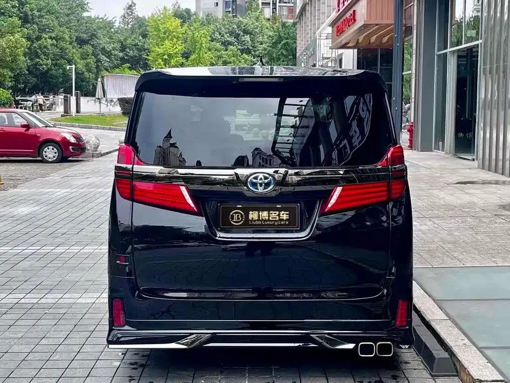 Toyota Vellfire 2023 из CN, фото 4