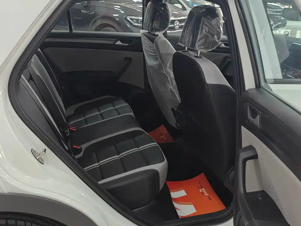 Volkswagen T-Roc 2025 из CN, фото 10