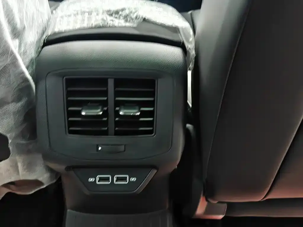 Volkswagen T-Roc 2025 из CN, фото 9