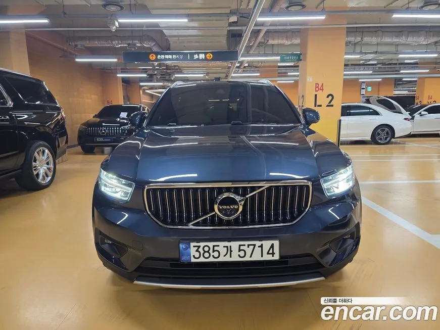Volvo XC40 — фото 3