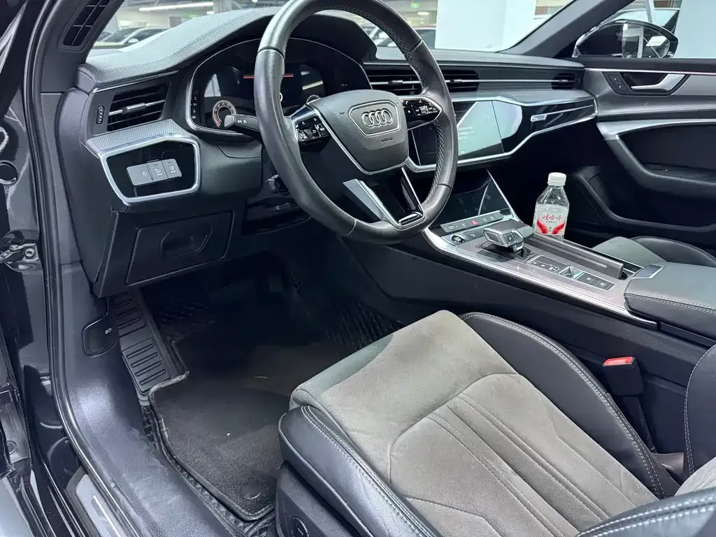 Audi A6L 2021 из CN, фото 5