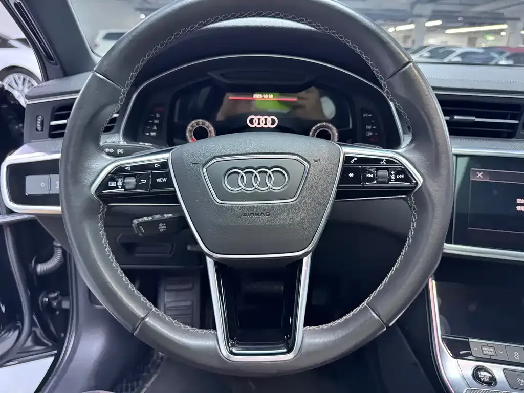 Audi A6L 2021 из CN, фото 6