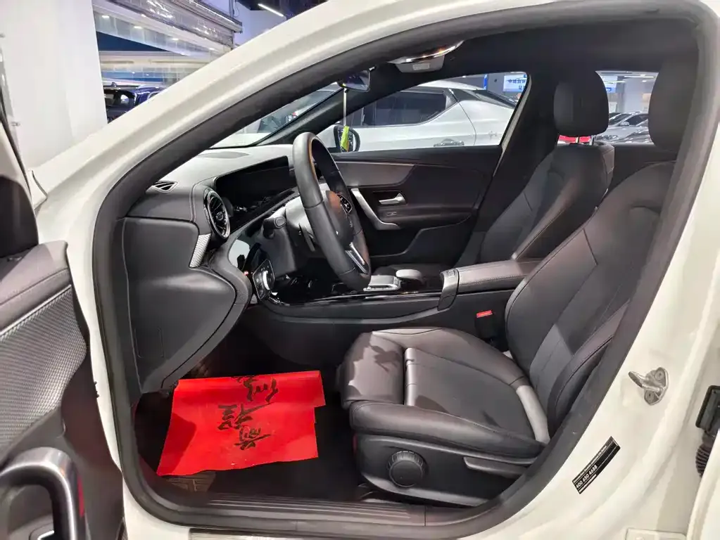 Mercedes-Benz A-Class 2021 из CN, фото 5