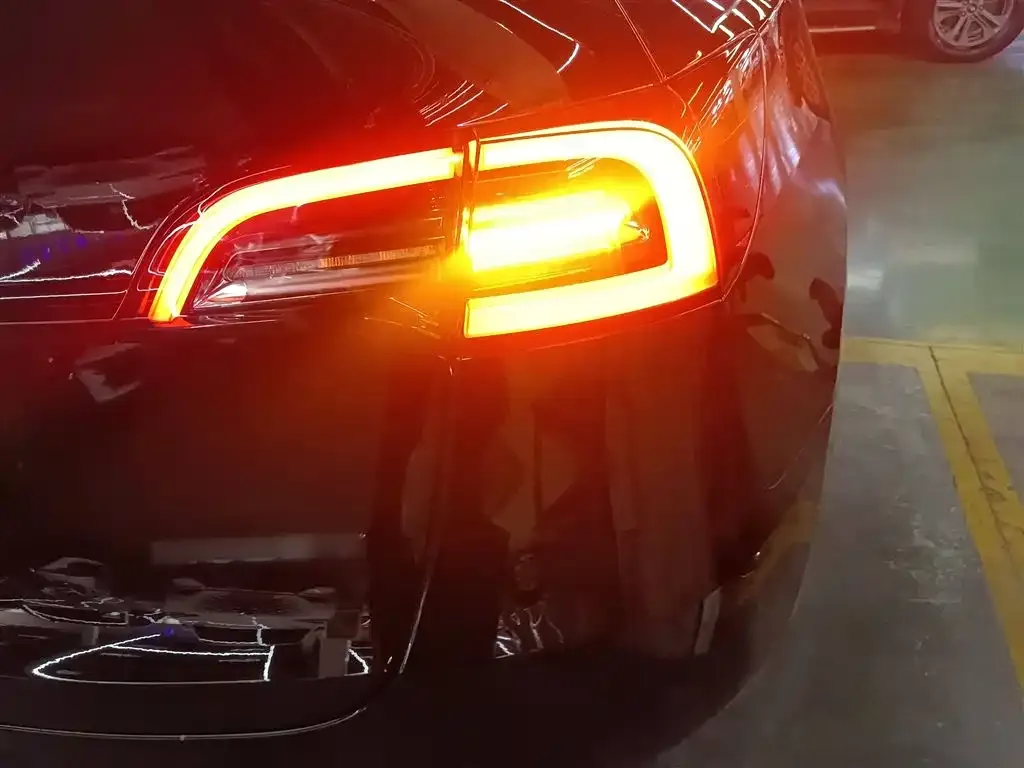 Tesla Model Y 2022 из CN, фото 8