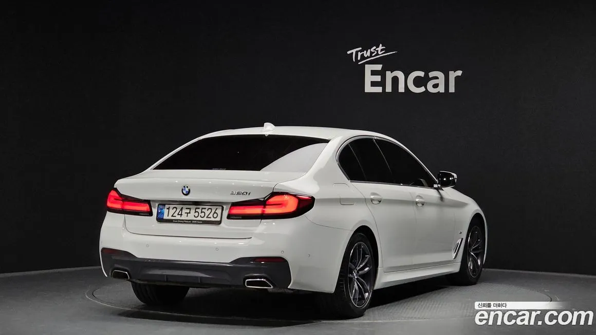 BMW 5-Series — фото 2