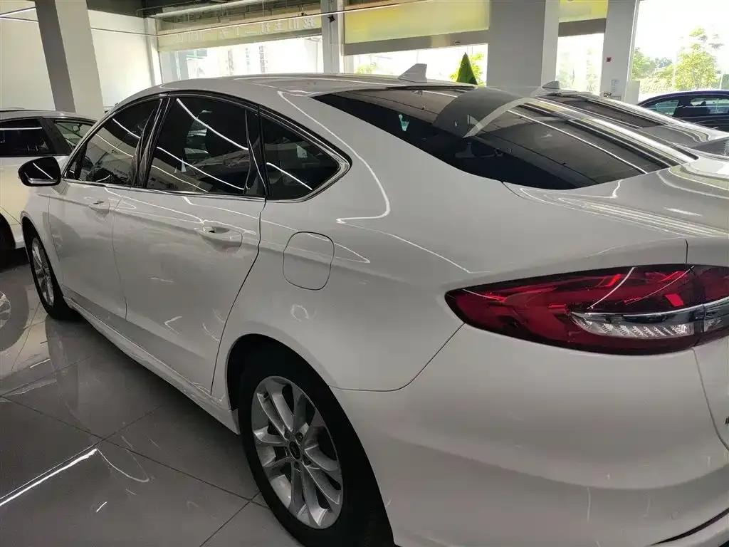 Ford Mondeo 2022 из CN, фото 5