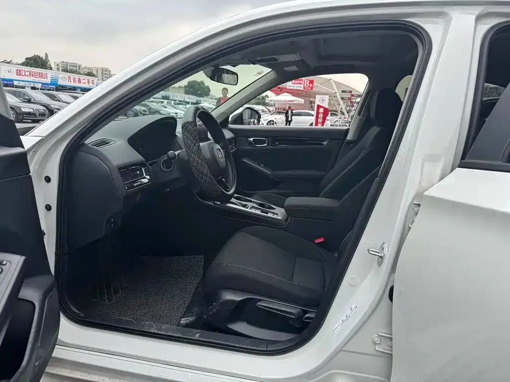 Honda Civic 2023 из CN, фото 4