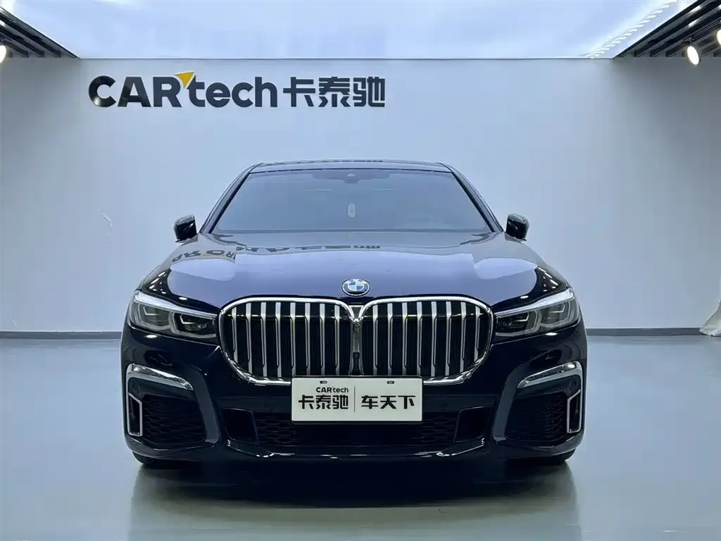 BMW 7 Series 2022 из CN, фото 2