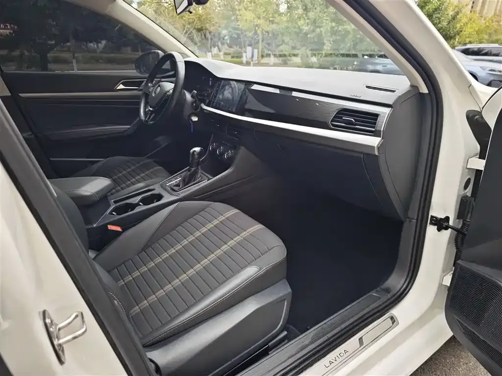 Volkswagen Lavida 2022 из CN, фото 5