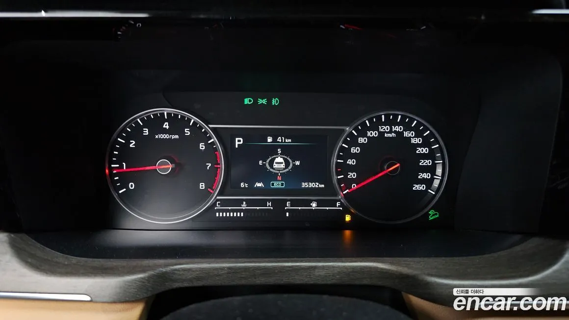 Kia Sorento — фото 8