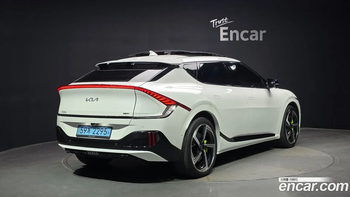 Kia EV6 2023 из KR, фото 2