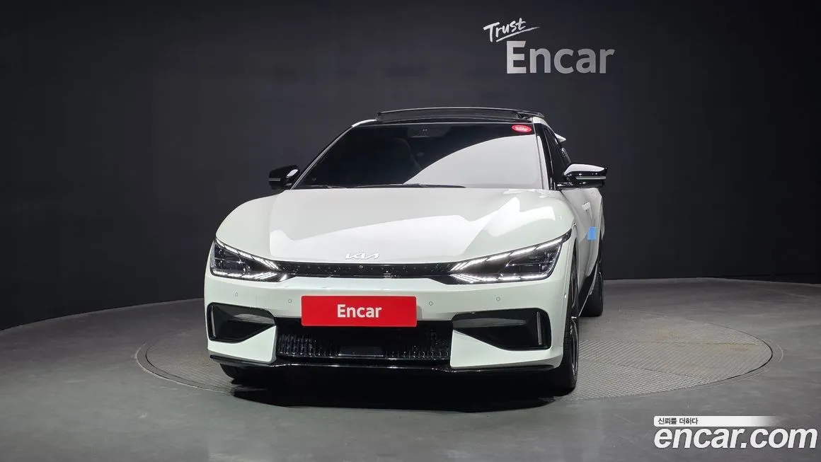 Kia EV6 2023 из KR, фото 3