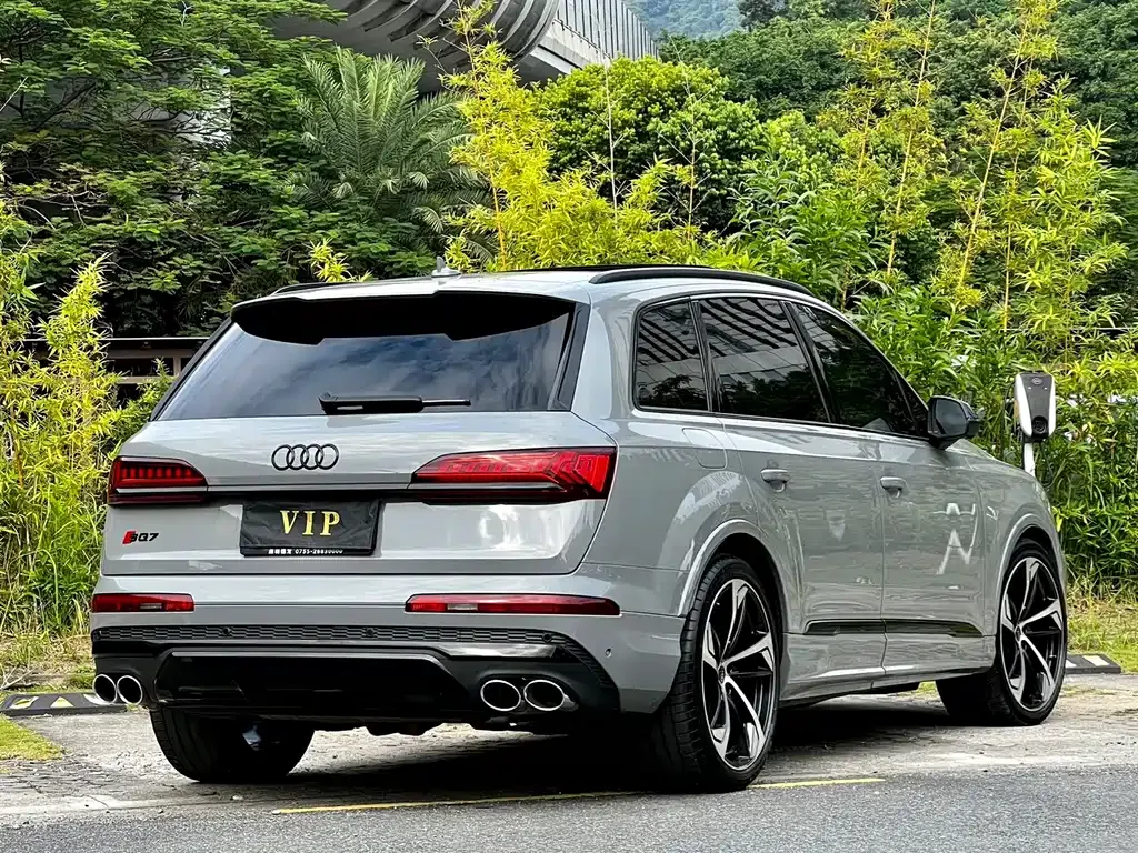 Audi SQ7 2024 из CN, фото 4