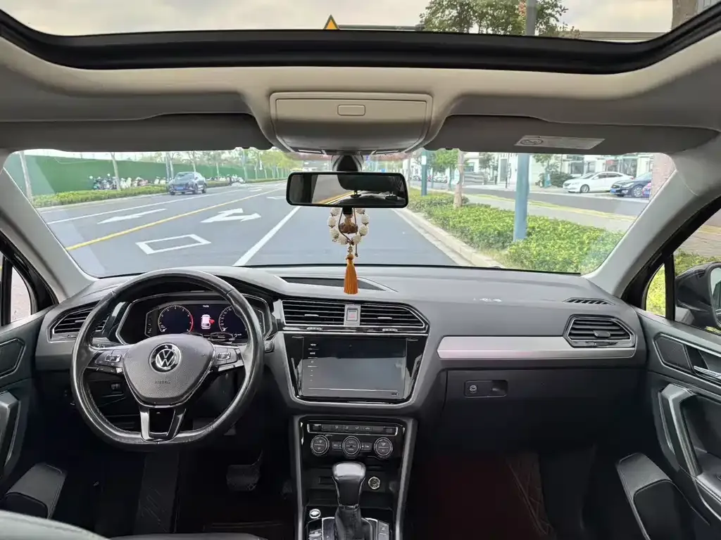 Volkswagen Tiguan L 2021 из CN, фото 4